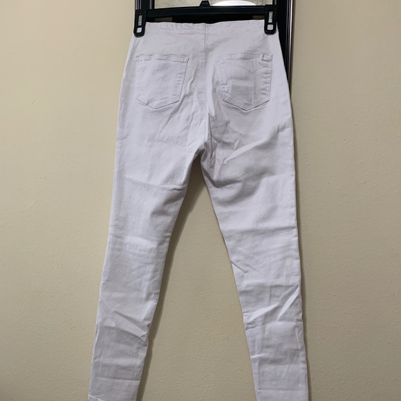 Fashion nova white jeans - Picture 3 of 3